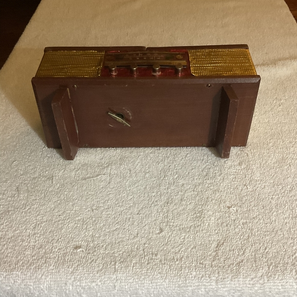 Beautiful OLD ANTIQUE 1960’s Record Player Music & Jewelry Box. - Picture 5 of 10